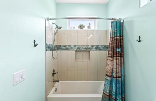 Port Bolivar House | Flamingo - A Large 5BD Beachfront, Hot Tub with Indoor and Outdoor Entertainment