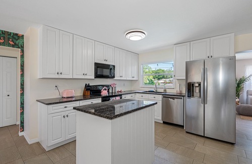 Seminole House | Flamingo Hideaway - Chic Pool Home 3min to Beach!