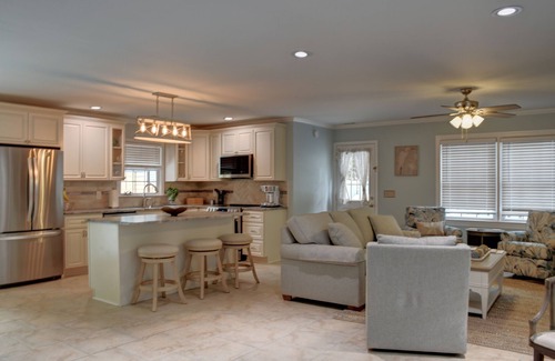 North Forest Beach House | Flamingo House! - Close 2 Beach - Private Yard - Pool - Hot-tub & Putting Green