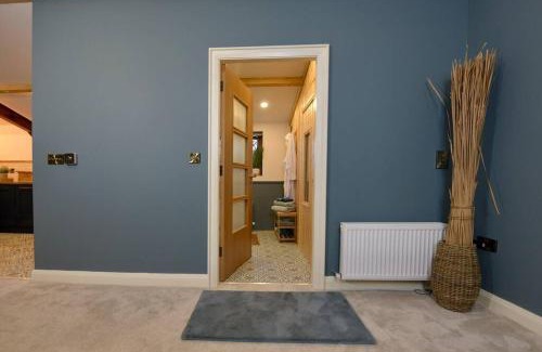 Dungiven Apartment | FLANDERS LOFT Luxury Apartment with sauna