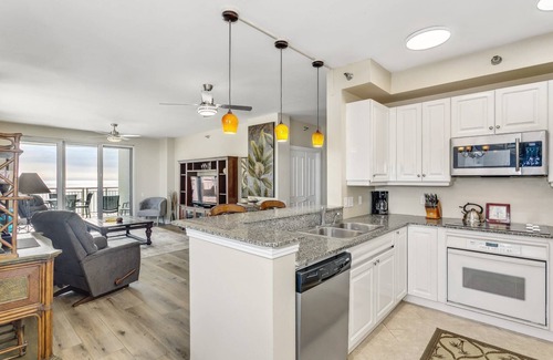 Navarre Beach Condo | Flash Deal: 10% Off 3+ nights Already Low Rates – July & August Only!