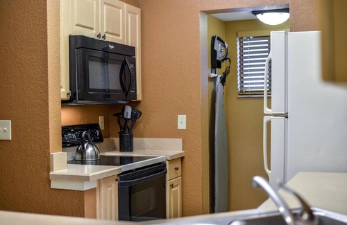 Florida Central Atlantic Coast Condo | FLASH SALE! Lovely Condo Just 1 Mile From Disney w/Resort Pool, WiFi & More