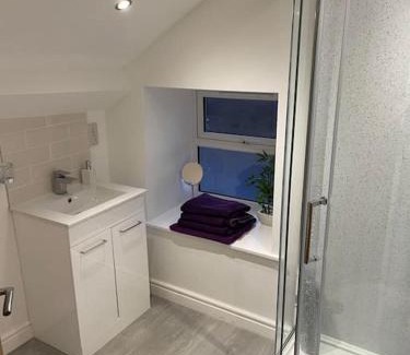 Tremadog Apartment | Flat 1 - Y Sgwar Restaurant