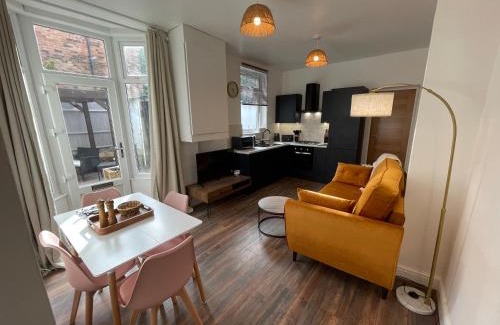 Edgbaston Apartment | Flat 2, 297 Gillott Road, B16 0RT