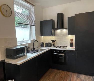 Edgbaston Apartment | Flat 2, 297 Gillott Road, B16 0RT