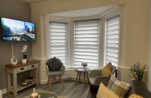 Eastbourne Apartment | Flat 2 Penhale Holiday Flats.