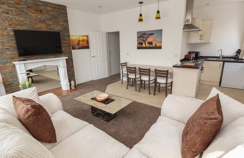 Prestatyn Cottage | FLAT 2, romantic, with a garden in Prestatyn