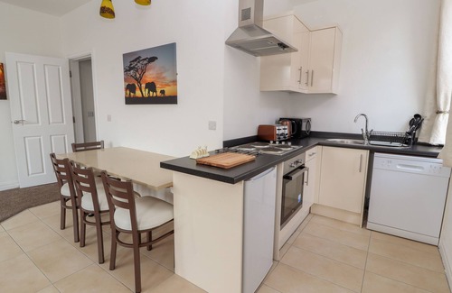 Prestatyn Cottage | FLAT 2, romantic, with a garden in Prestatyn
