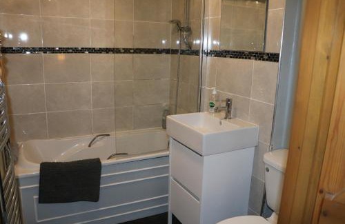 Stroud Apartment | Flat 2 - The Old Mill - Bowbridge Lock - Stroud