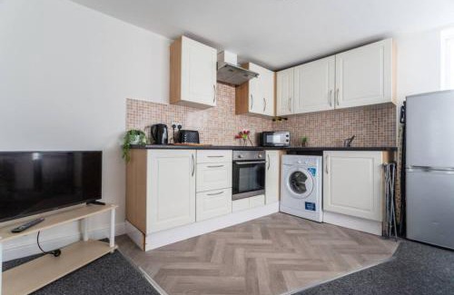 Easton Apartment | Flat 3 Sunnyside Contractor Long Stay by ShortStayUK