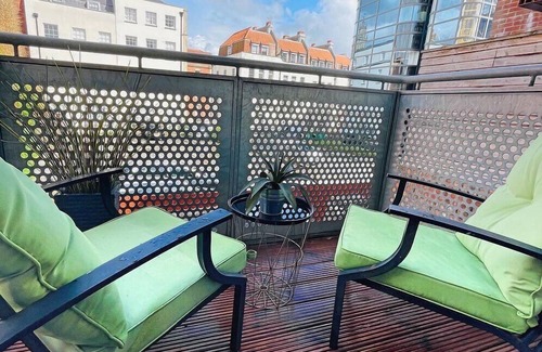 Saint Paul's Apartment | Flat 4 Pembroke Court