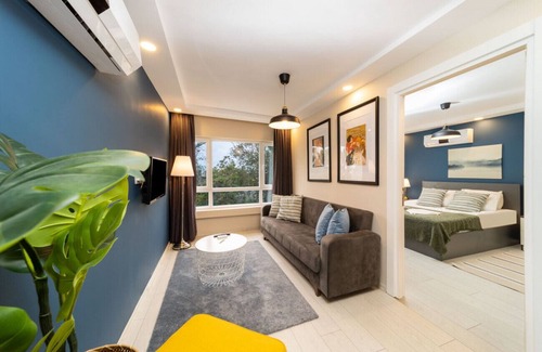 Kaleici Apartment | Flat at Hadrian Gate, 10 min to Mermerli Beach
