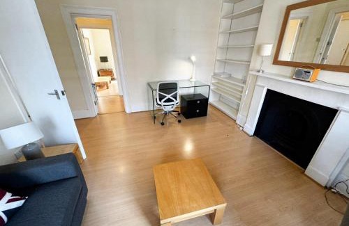 Stockwell Apartment | Flat C Stockwell