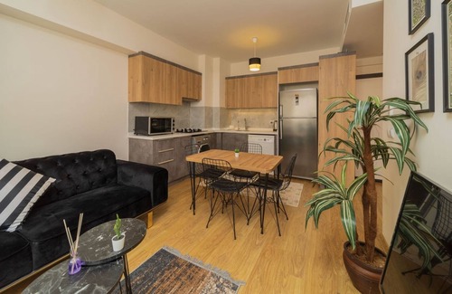 Kepez Apartment | Flat Close to Duden Waterfalls with Shared Pool