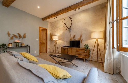 Nimes City Centre Apartment | 🏛️ Flat close to Maison Carrée - ⭐