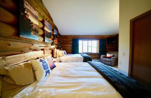 Homer Bed & Breakfast | Flat Fish Lodge B&B and Event Center