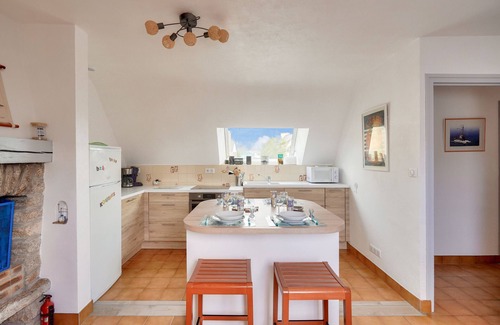 Guilvinec Apartment | Flat for 4 300m from the beach in Guilvinec