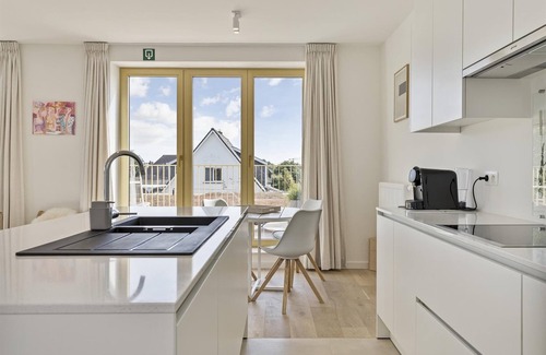 Uitkerke Apartment | Flat in Belgium near Sea Dyke & Town Center