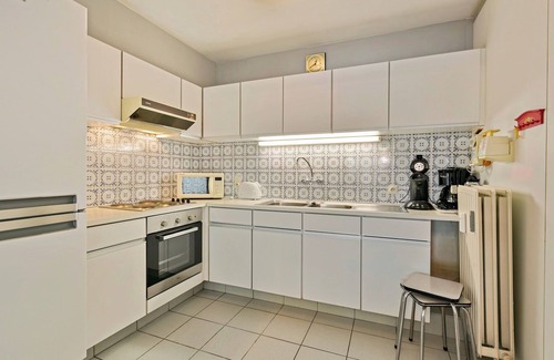 Blankenberge Apartment | Flat in Blankenberge with Harbour Views