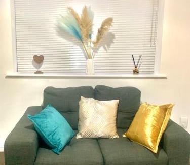 Harrow Apartment | Flat in London- Modern 2 Bedroom Apartment Harrow near Wembley