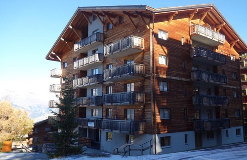 Saint-Pierre-de-Clages Apartment | Flat in Nendaz near Spa des Bisses