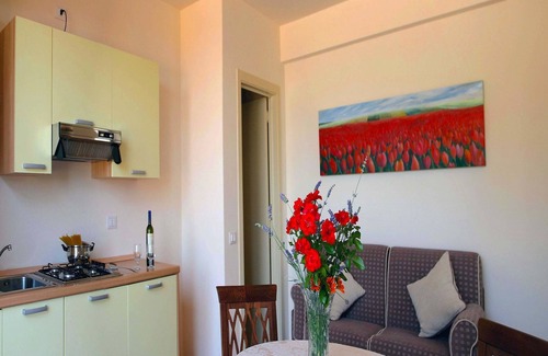 Arcevia Apartment | Flat in Piticchio with Scenic Views & Pool
