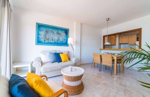 Alcudia Apartment | Flat in Puerto Alcudia with Stunning Sea Views