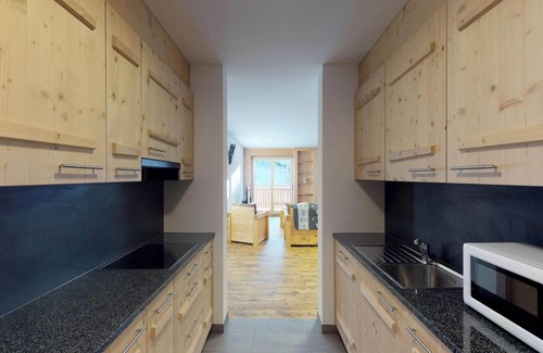 Veysonnaz Apartment | Flat in Veysonnaz with Ski-In/Ski-Out Access