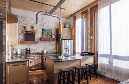 Downtown Nashville Condo | *Flat Loft* Walk to Broadway* Printers Alley Lofts