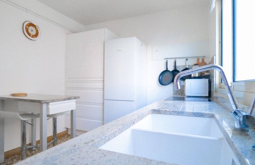 Les Sables d'Olonne Apartment | Flat overlooking the Bay of Les Sables sleeps 5