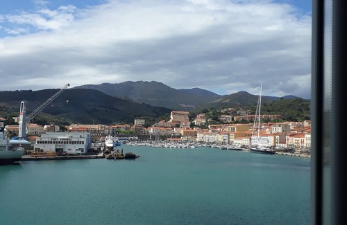Port-Vendres Apartment | Flat T2 rue du soleil overlooking the port, near COLLIOURE