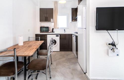 Turgutreis City Center Apartment | Flat w Balcony Garden 3 min to Beach in Bodrum