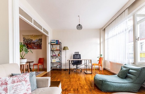 Moda Apartment | Flat w Balcony in Central Kadikoy Near Bull Statue