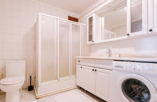 Kozyatagi Apartment | Flat w Balcony Near Metro 10 min to Bostanci Coast