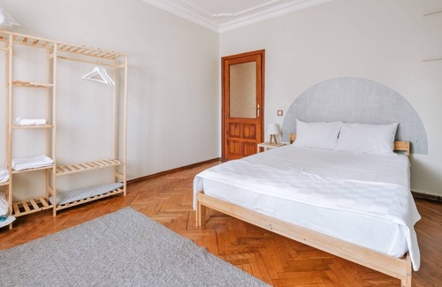 Kozyatagi Apartment | Flat w Balcony Near Metro 10 min to Bostanci Coast