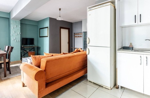 Maltepe Apartment | Flat with Backyard 6 min to Bostanci Show Center