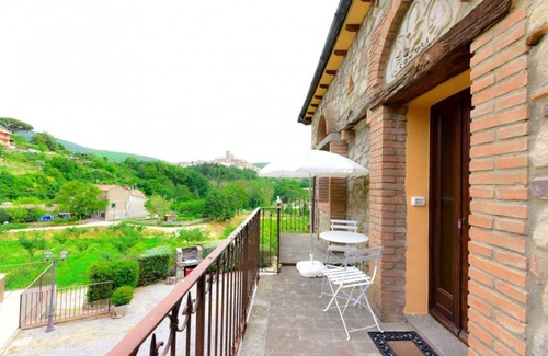 Arcidosso Apartment | Flat with panoramic balcony - Monte Amiata