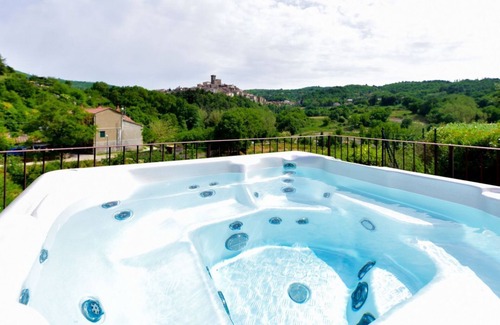 Arcidosso Apartment | Flat with panoramic balcony - Monte Amiata