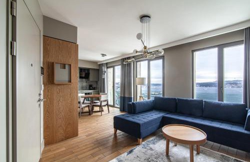 Kabatas Apartment | Flat with Panoramic Bosphorus View in Cihangir