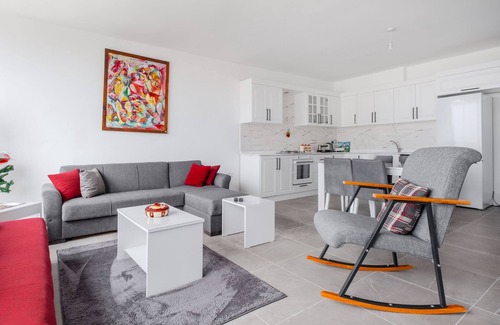 Kyrenia Apartment | Flat with Sea View Balcony in Kyrenia