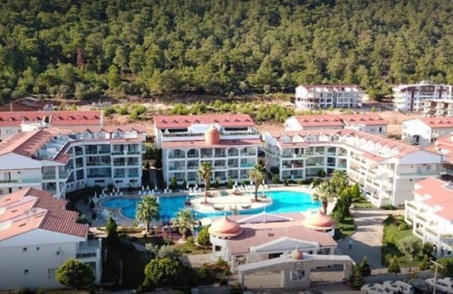 Akbuk Apartment | Flat with Shared Pool Sauna and Gym in Didim