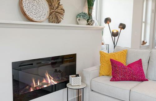 Mount Auburn Apartment | Flatiron Bldg - Views - Amazing Cafe - Near to ALL