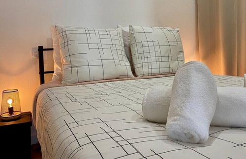 Romorantin-Lanthenay Apartment | Fleur de Lys Downtown, Castles and Beauval