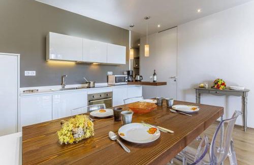 Gambetta Apartment | FLEURS 22 - City Center - Modern w Terrace