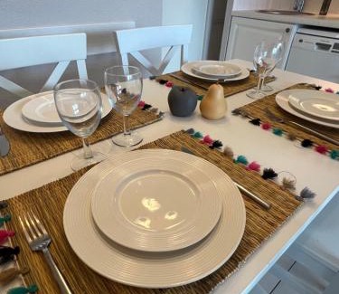 Bourgenay Apartment | Fleurs du lac studio 2 adultes et 2 enfants avec terrasse vue sur le lac et accès parc aquatique gratuit