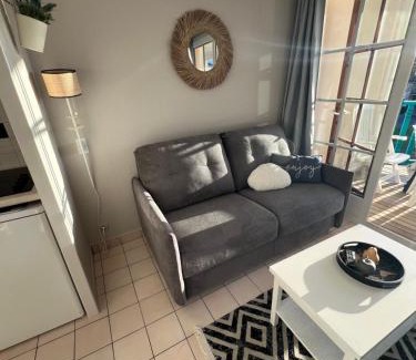 Bourgenay Apartment | Fleurs du lac studio 2 adultes et 2 enfants avec terrasse vue sur le lac et accès parc aquatique gratuit