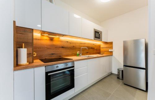 Velika Gorica Apartment | Flex SelfCheckIns 101 - Zagreb - 2 Bedrooms - Parking - Loggia