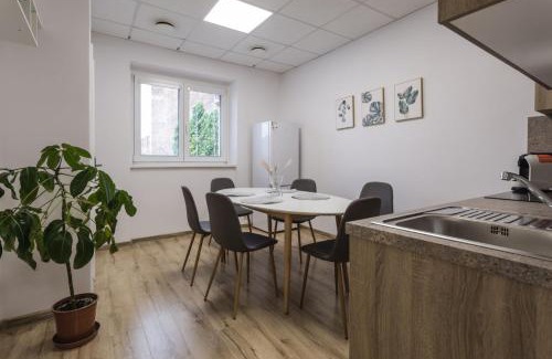 Juh Apartment | FLEXIHOME sk - SNP 7 - four room apartment, AC, loggia
