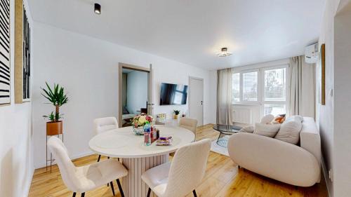 Juh Apartment | FLEXIHOME sk - SNP 7 - four room apartment, AC, loggia