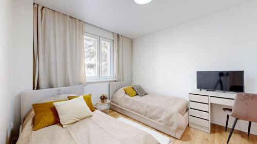 Juh Apartment | FLEXIHOME sk - SNP 7 - four room apartment, AC, loggia